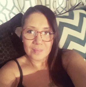 Meet your Posher, Cely